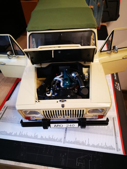 ARO 240 SCARA 1:8