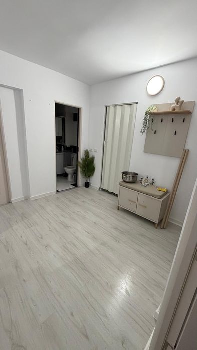 Inchiriez/Schimb Apartament ultracentral etaj 2