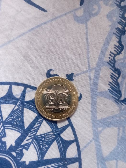 Редкая монеты 100 тенге