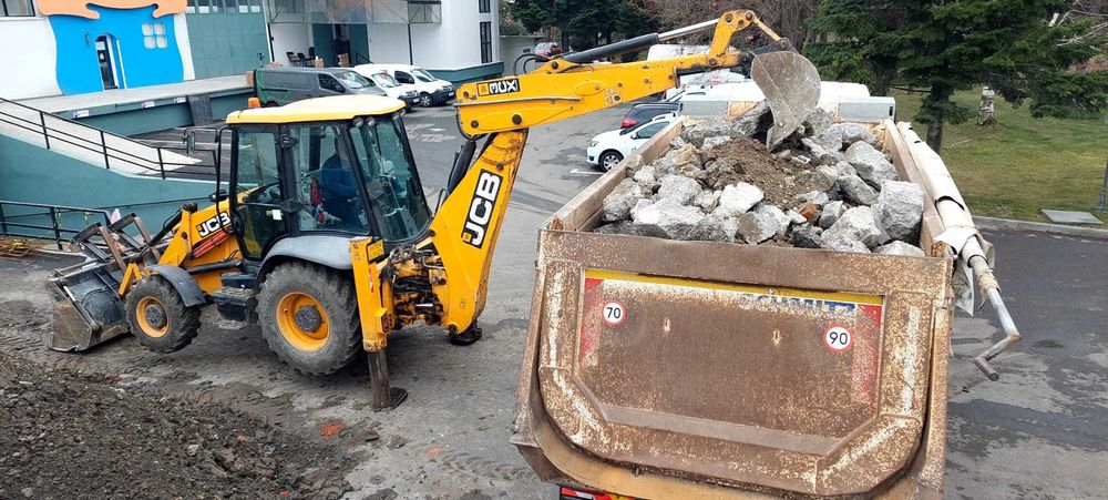 demolari cu buldoexcavatorul , evacuare moloz