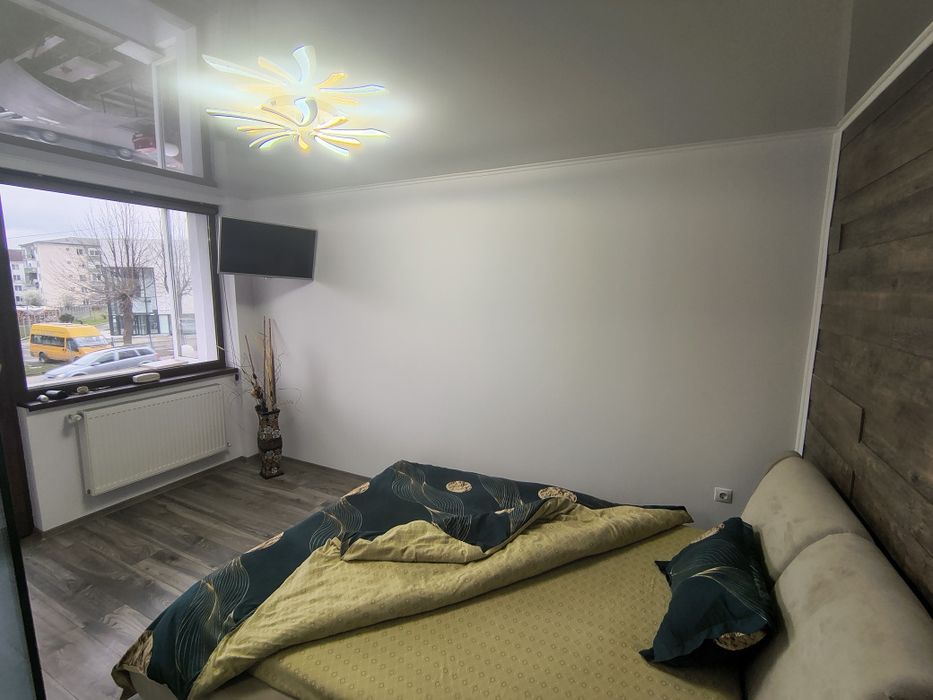 Vând apartament 3 camere