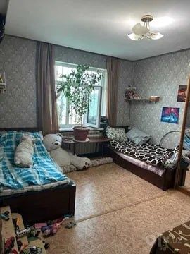 Продаётся Мирабад Саракулька 77 серия 2/4/4 ремонт средний с мебелью !