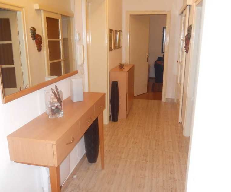 Дава се под наем Тристаен апартамент в Пловдив, Център - 74 кв.м за 183.6 € - Снимка #4