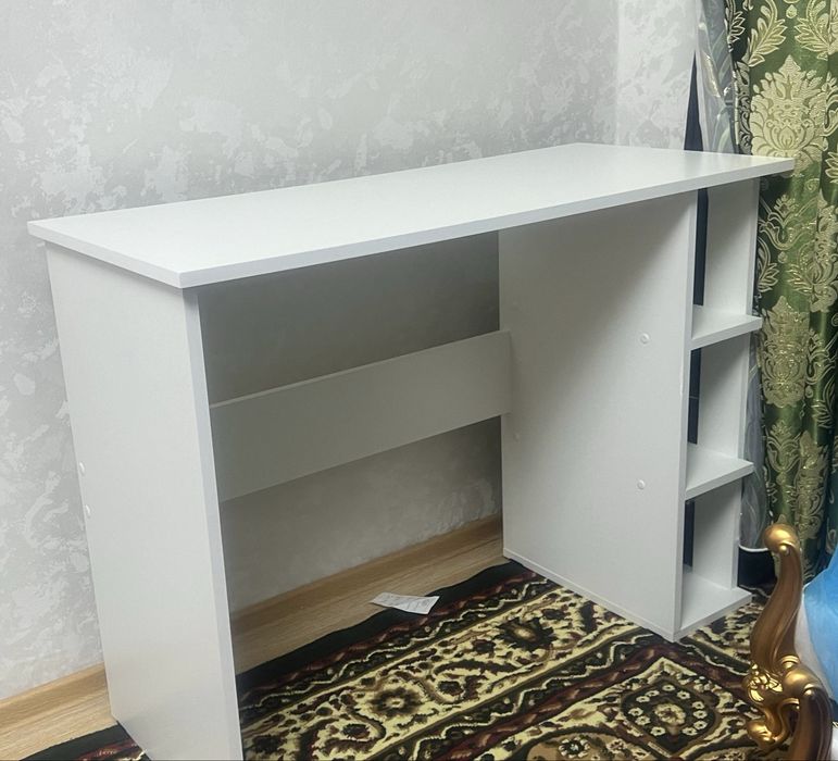 Стол письменный / компьютерный