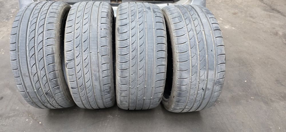 Гуми 2бр 245/45/19 - 2бр  275/40/19