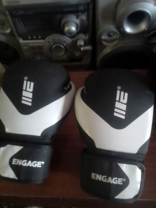 Перчатки боксерские