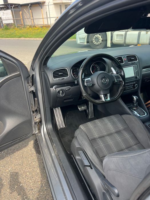 VOLKSWAGEN Golf 2011 — imagine 2