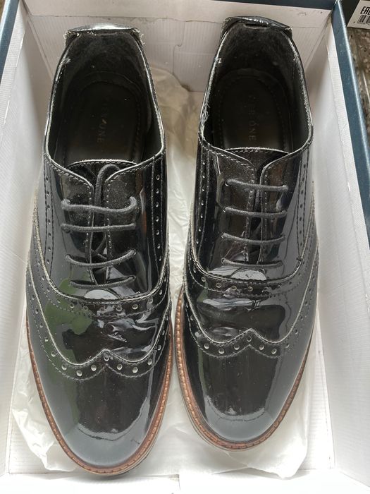 Обувки естествен лак