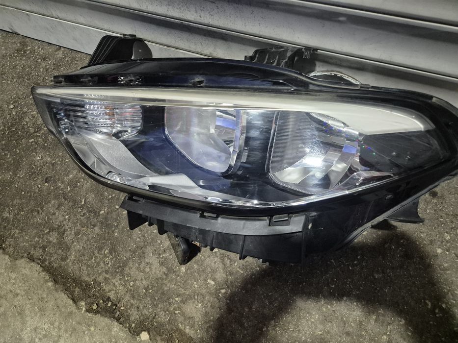 Ляв фар Fiat Tipo Фиат Типо фарове