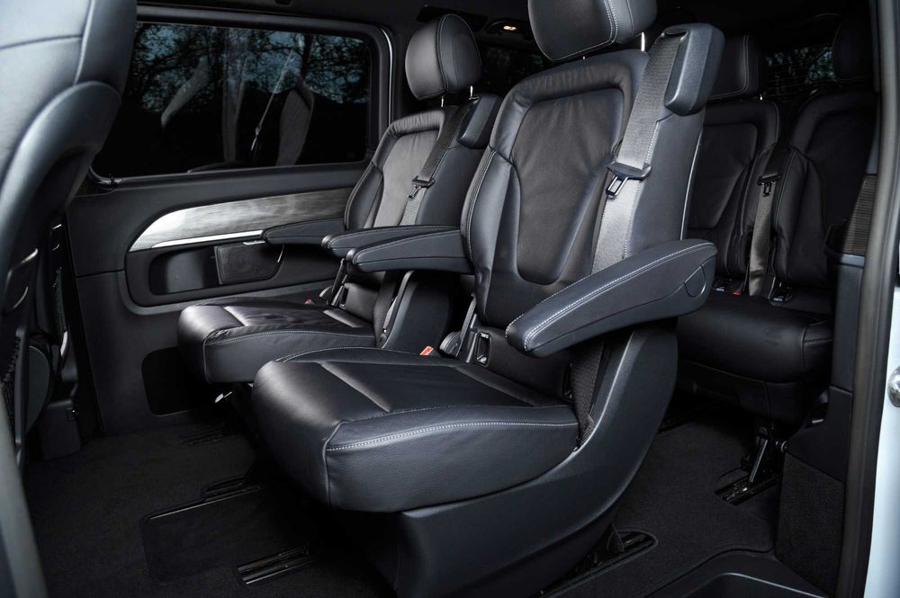 Луксозни бусове под наем Мercedes V-class  с шофьор