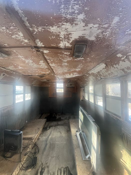 Военен фургон/офис,склад,работилница).