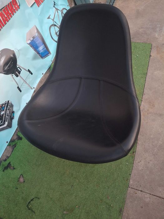 Въртящ се стол ...