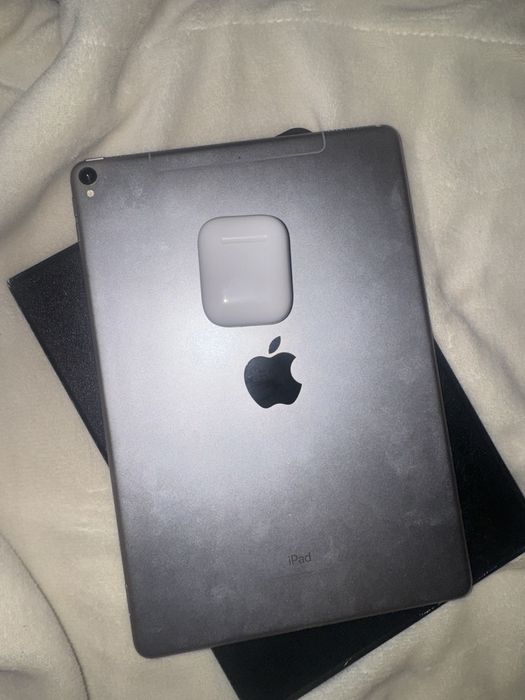 продаю Apple IPad 10,5 дюйм