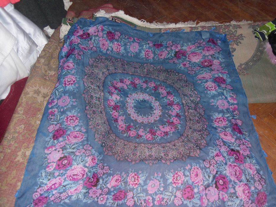 Batic mare ,cu flori