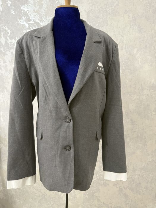 Spartivniy ofisniy model