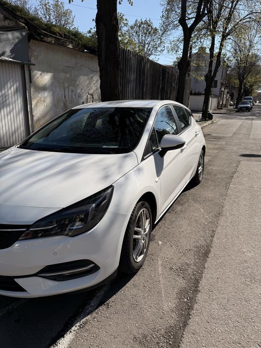 Opel Astra 1.5 diesel, an 2021