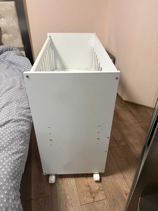 Бебешко легло с падаща преграда