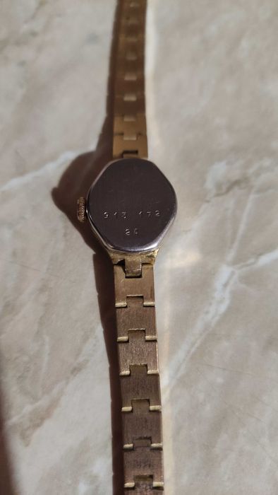 Dugena немски дамски ръчен часовник механичен