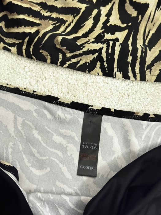 Costum de baie din doua piese masura XL