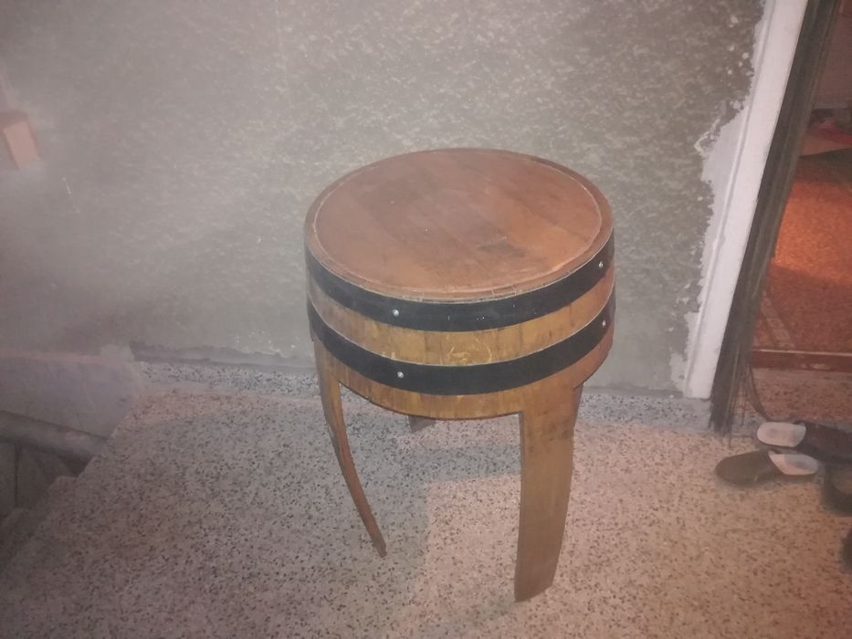 Маси от бъчви високи 90 см диаметър на плота 55 см