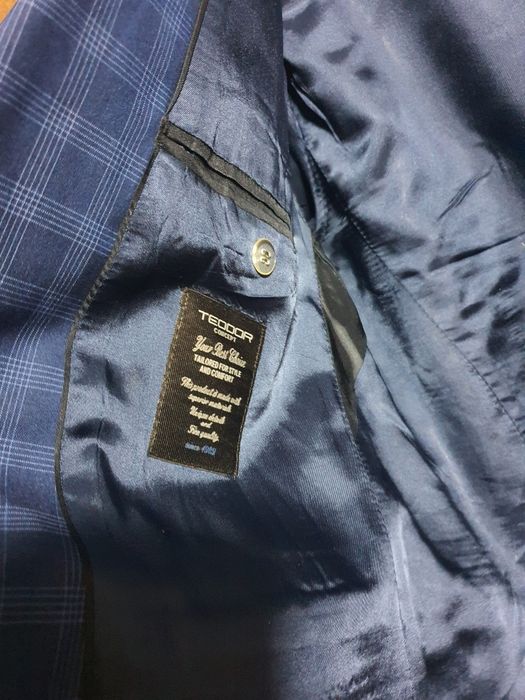 Нов мъжки костюм на TEODOR