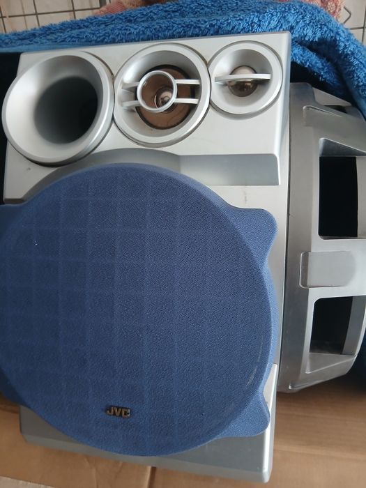 Продам музыкальный центр JVC