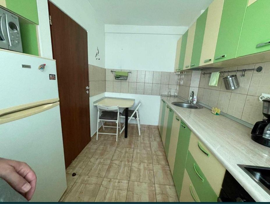 Inchiriez apartament