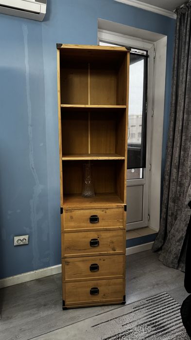 Продаю шкаф-пенал б/у