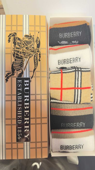 Оригинални маркови чорапи унисекс универсален размер 41-46