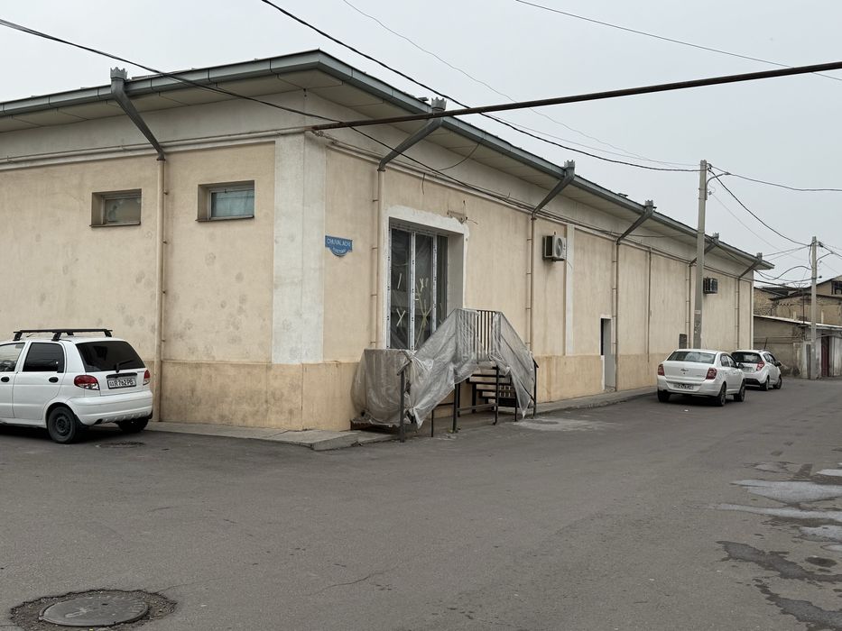 Нурафшон кучадан кирганда 50 метр Бурчак 6 сотка под нежилой