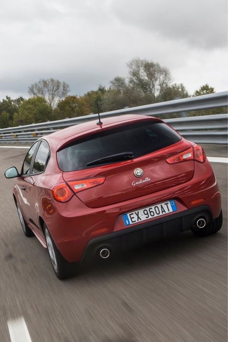 Alfa Romeo Giulietta Алфа Ромео Жулиета 1.4 1.8 бензин 2.0 дизел