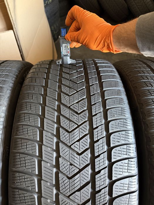 4 anvelope iarna 285/35/22 , Pirelli , 5.7-6.3 mm , DOT 2021