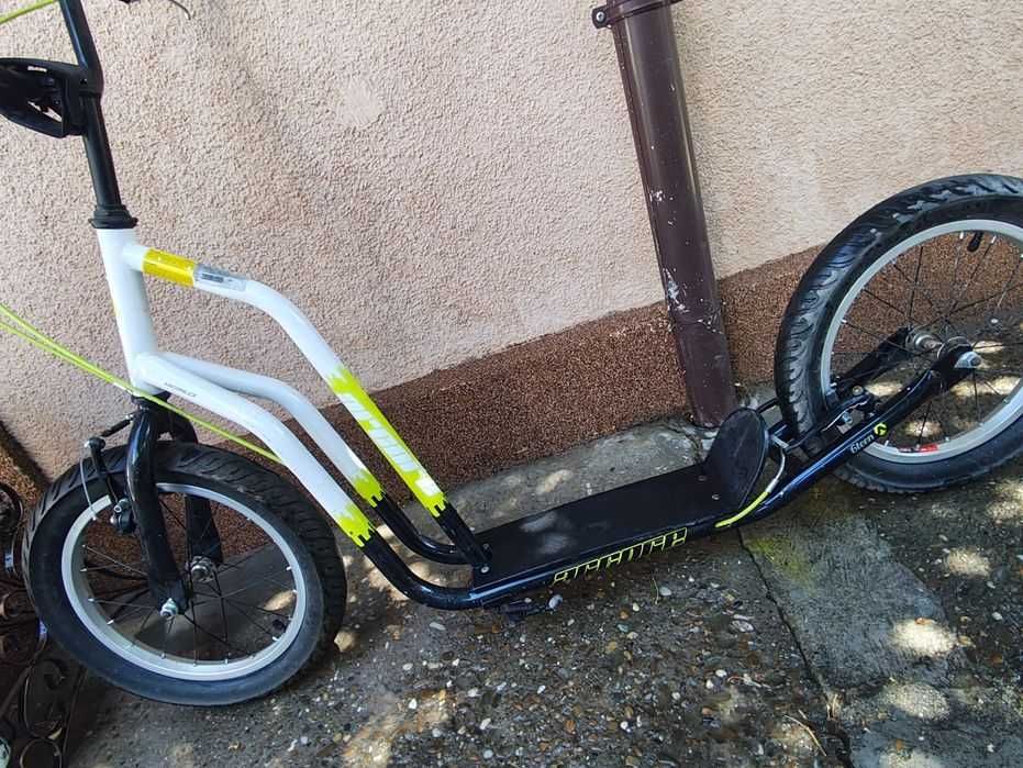 Vând trotinetă Arcore 6TEEN, roți 16”, adulti/adolescenti