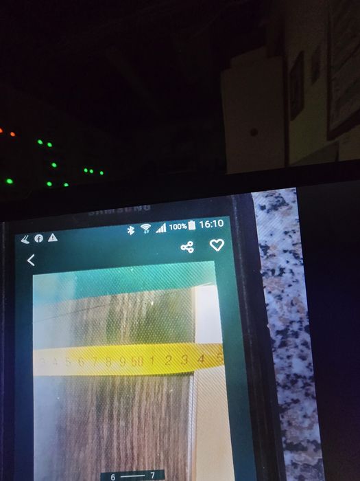 Vănd sifonier cu usi glisante .