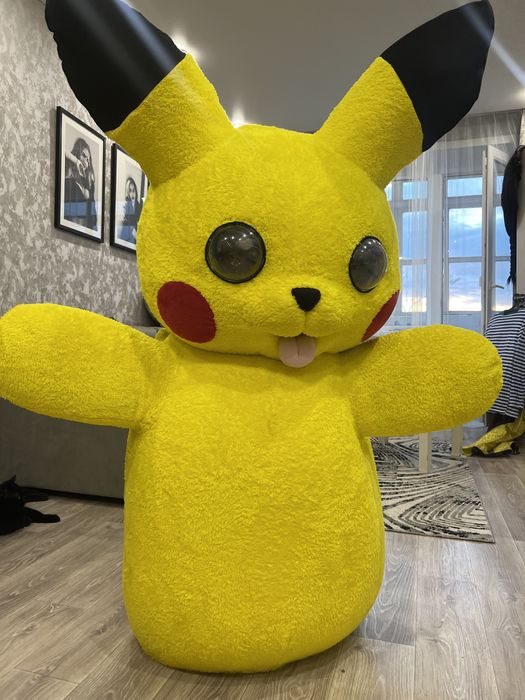 Ростовая кукла пикачу