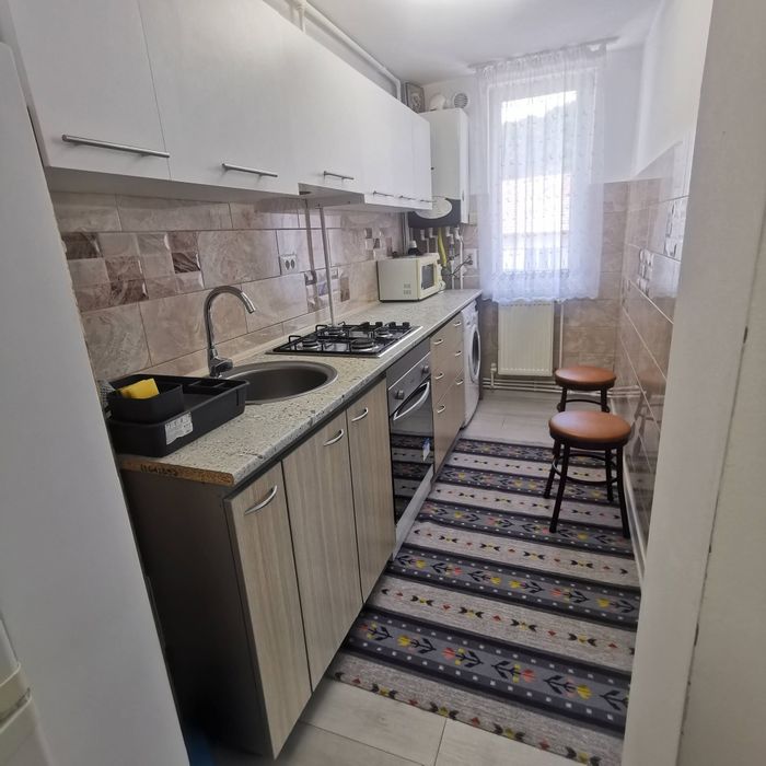 Inchiriez Apartment 3 Camere