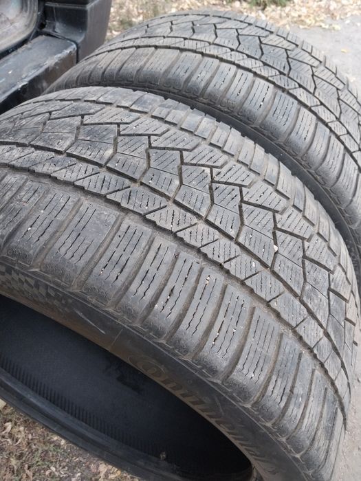 2 шины Continental 275 35 R19.