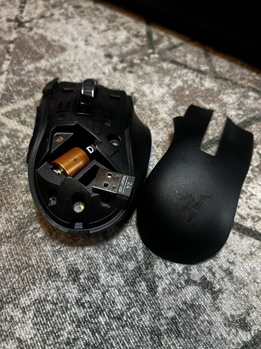 Mouse Razer naga v2 hyperspeed
