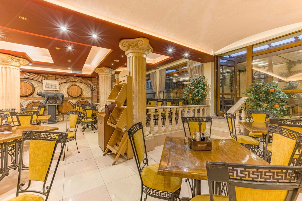 Дава се под наем Заведение в София, Младост 1А - 300 кв.м за 6000 € - Снимка #2