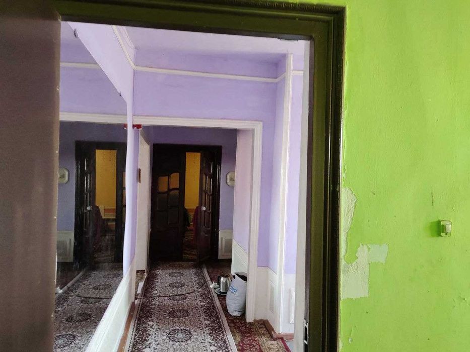 Хоразм вилоятида 5 хонали квартира сотилади