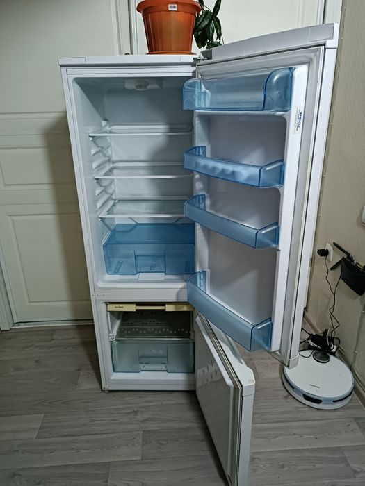 Продам холодильник.