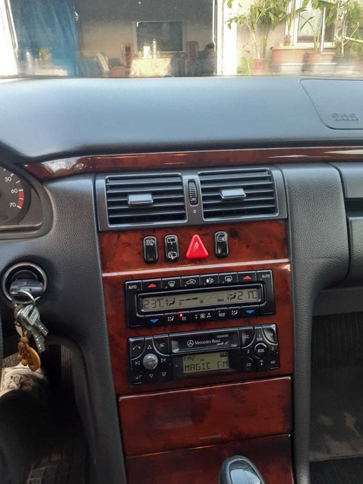 mercedes e 200 automat 2001