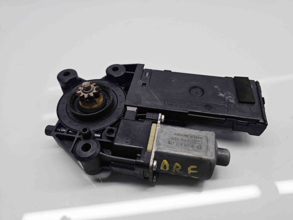 Motoras geam dreapta fata Renault Megane 3 (B95) [Fabr 2008-2016] 8073