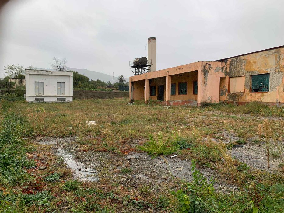 Se vinde / se inchiriaza Hala/Spatiu Comercial