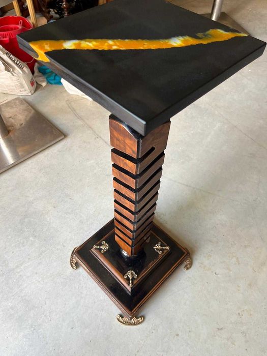 Piedestal Baroc,recent reconditionat!