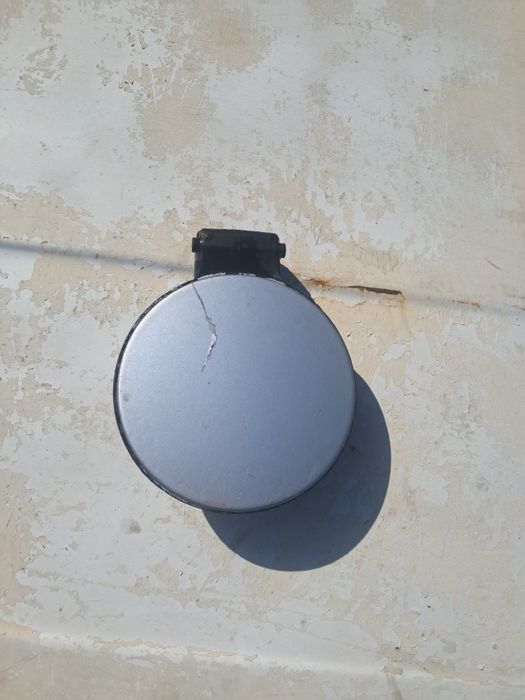 Продам крышку бака от фолксваген