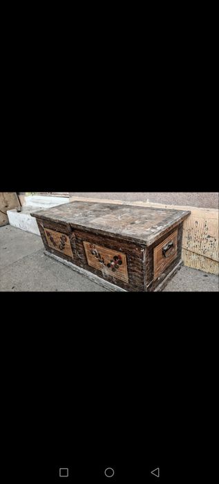 Cufar vechi din lemn masiv,lada