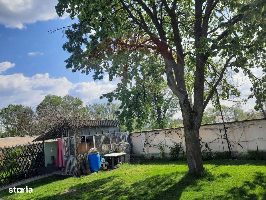 Casă langa Fagaras cu teren de 1836mp si parau in spatele curtii