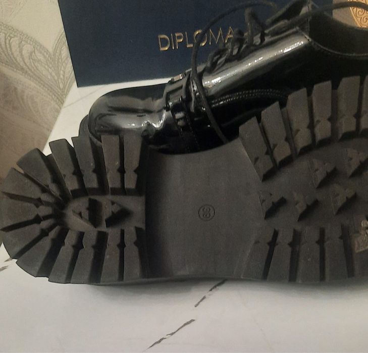 Продам туфли черные