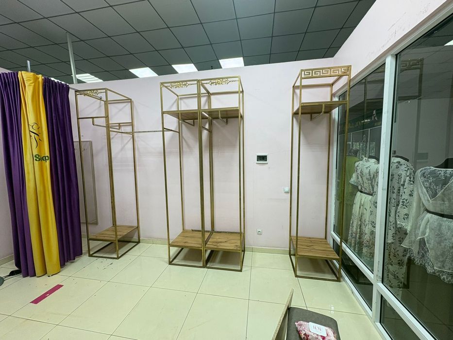Продается стойка для бутиков 
5 шт по 10000 тенге